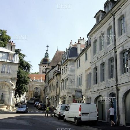 L'Appartement Du Voisin D'Hugo Besancon Exterior photo